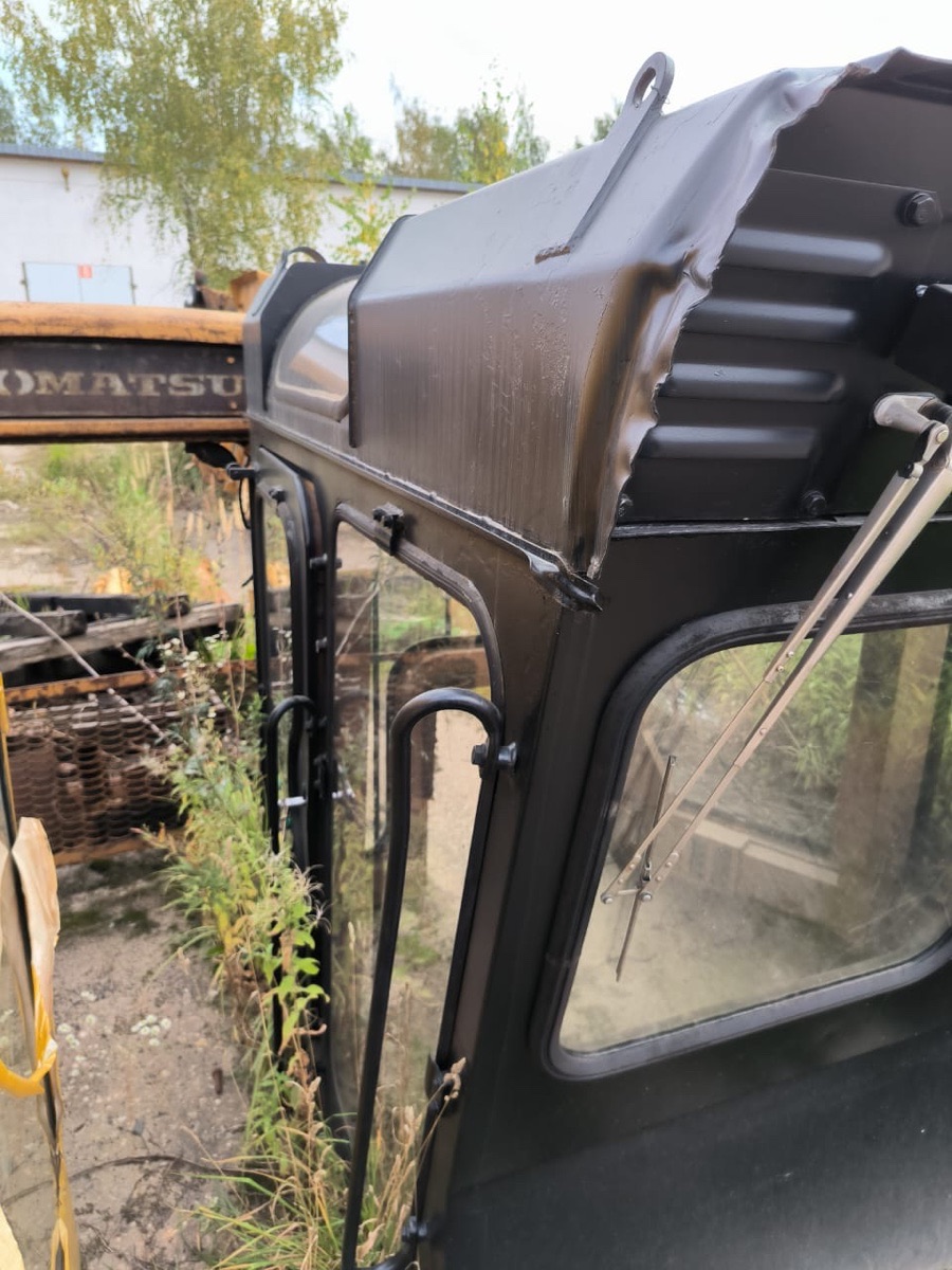 Кабина D355C Komatsu — фото 7
